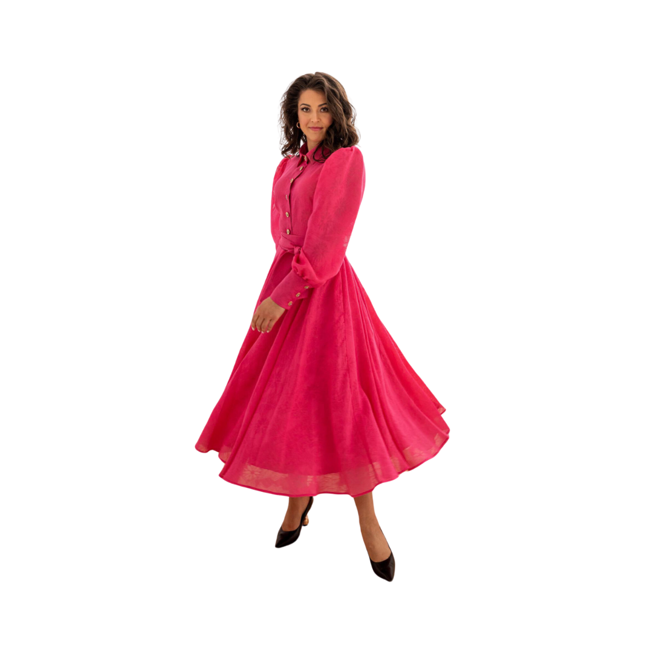 Aleksandra Markowska i intensywnie różowa sukienka midi – styl Barbie, elegancki krój, kołnierzyk i bufiaste rękawy.